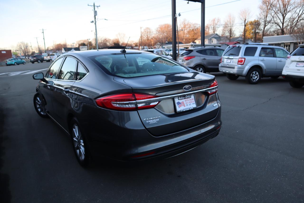 Ford Fusion SE FWD 2017