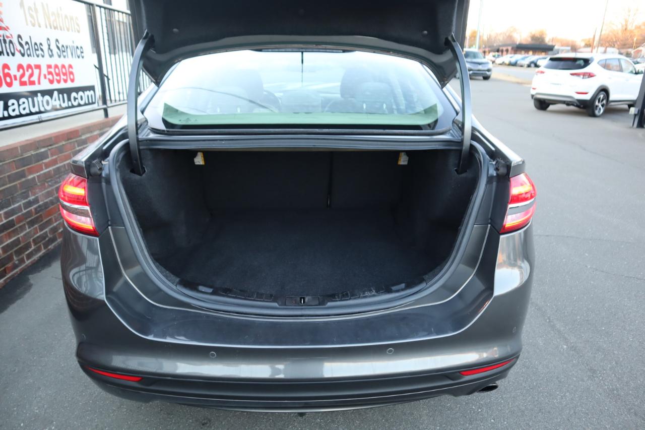 Ford Fusion SE FWD 2017