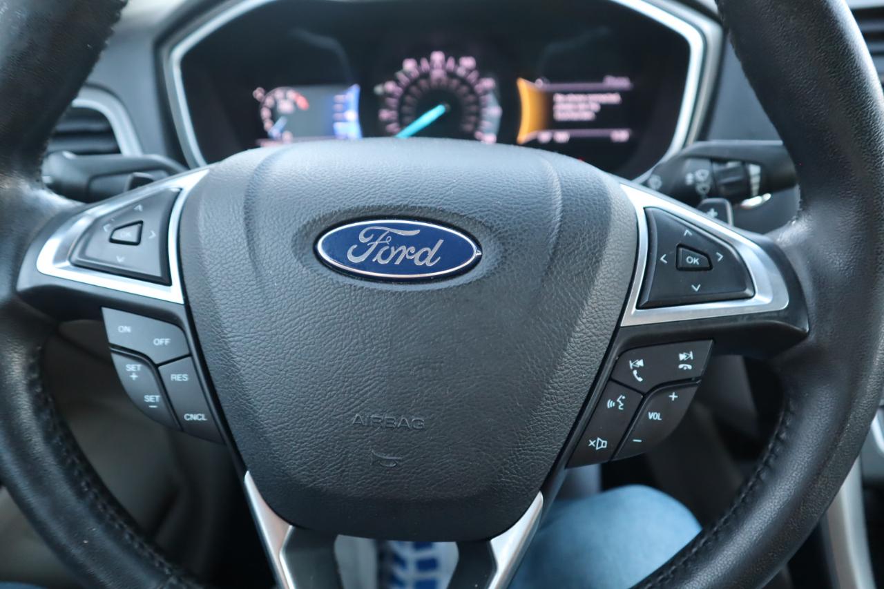 Ford Fusion SE FWD 2017