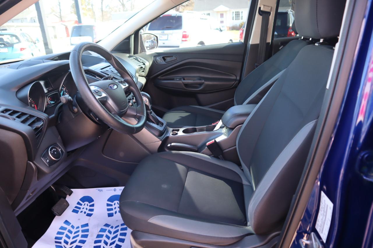 Ford Escape FWD 4dr S 2016