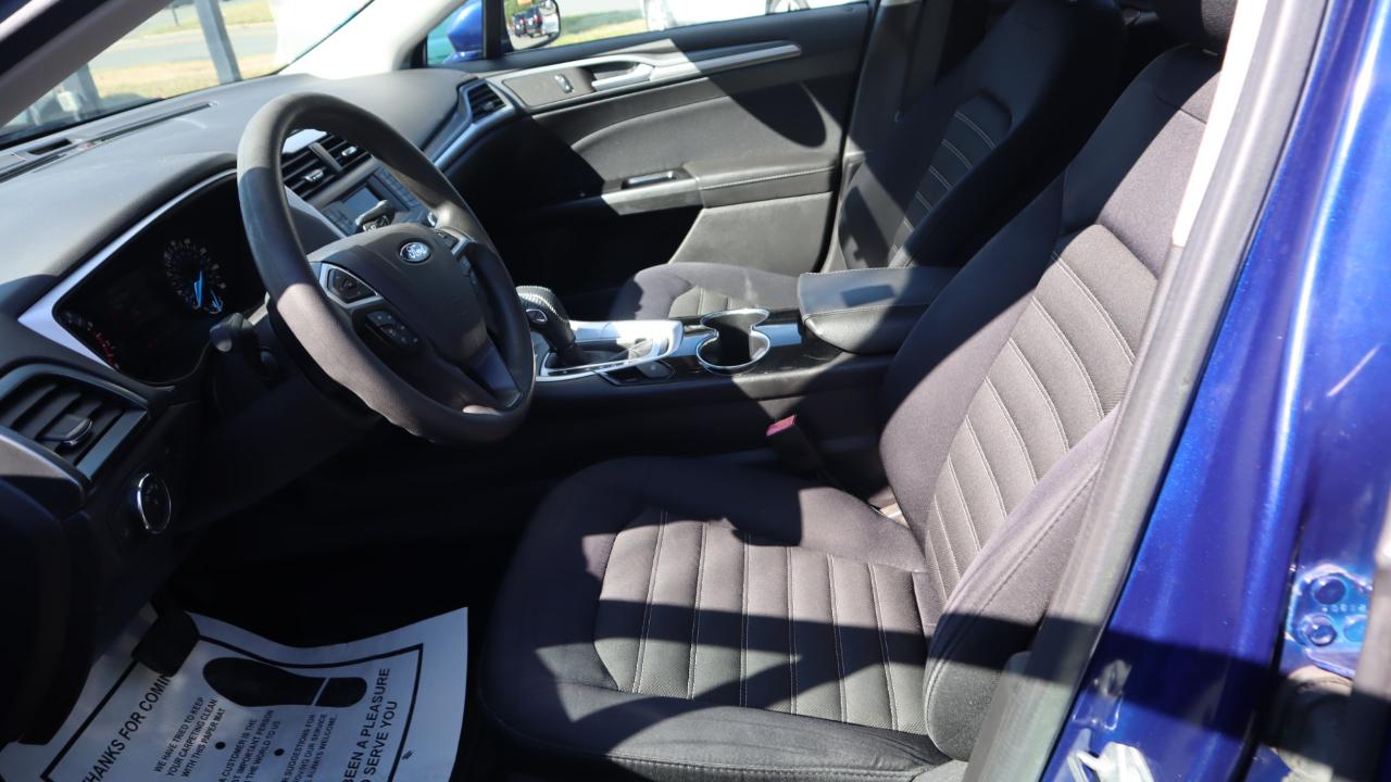 Ford Fusion 4dr Sdn SE FWD 2015