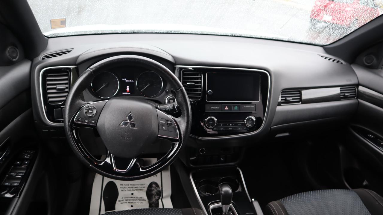Mitsubishi Outlander SEL FWD 2018