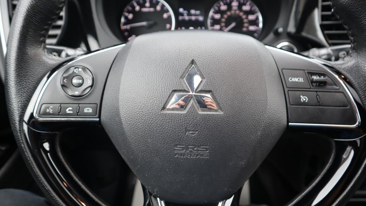 Mitsubishi Outlander SEL FWD 2018