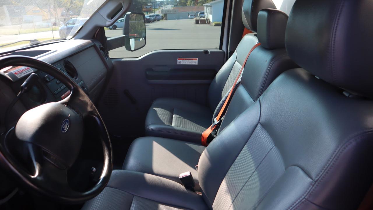 Ford Super Duty F-750 Straight Frame Reg Cab XLT 2013