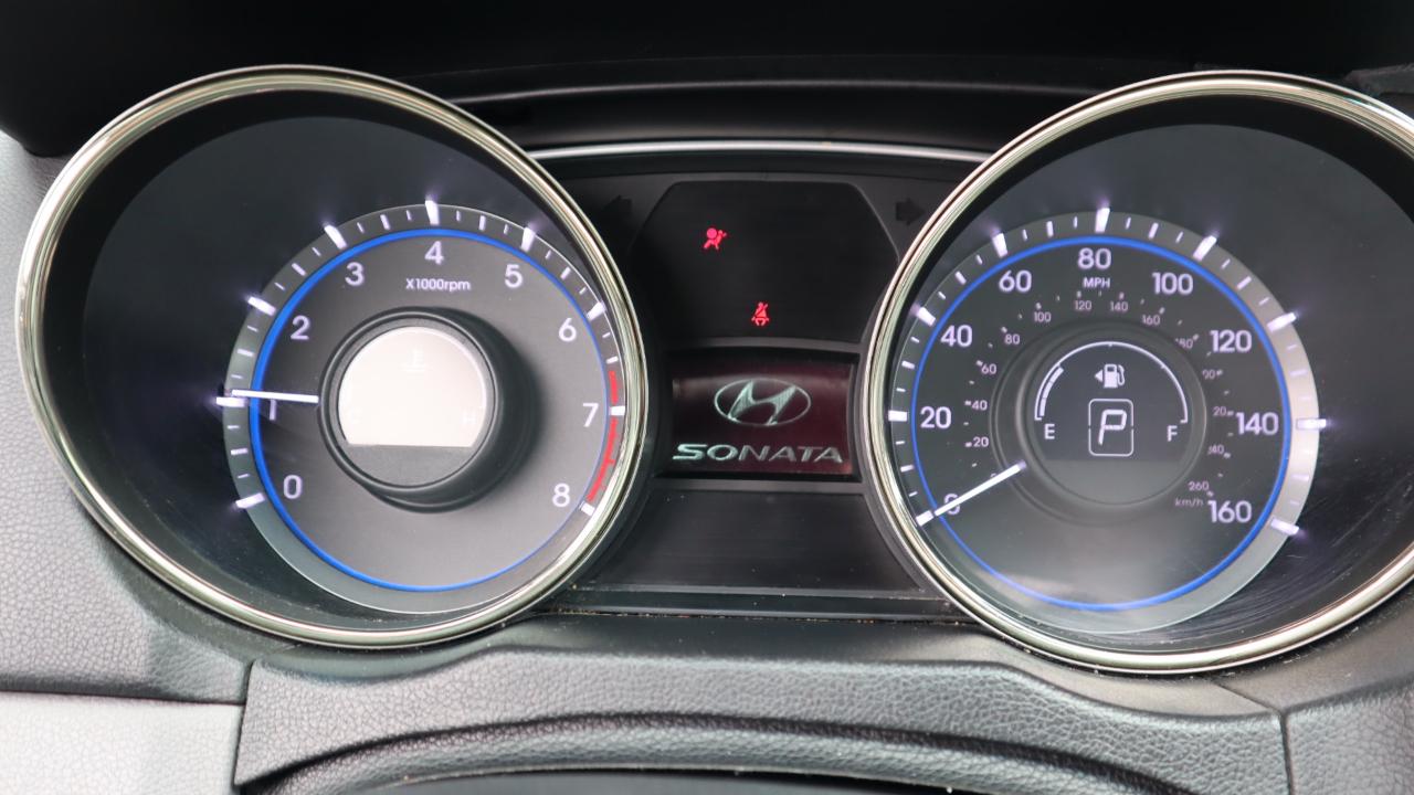 Hyundai Sonata 4dr Sdn 2.4L Auto GLS 2013