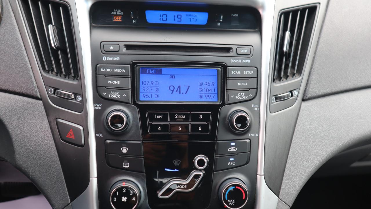 Hyundai Sonata 4dr Sdn 2.4L Auto GLS 2013