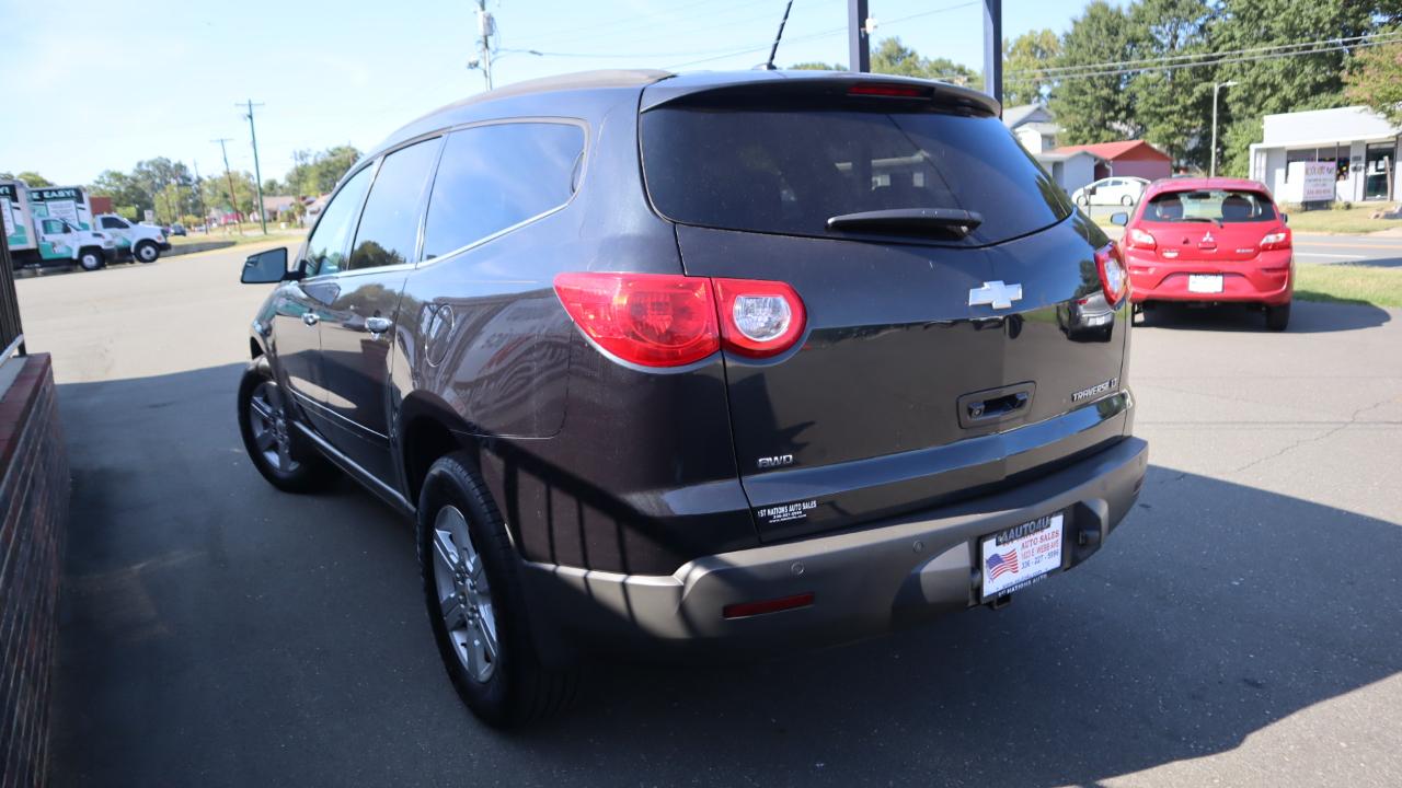Chevrolet Traverse AWD 4dr LT w/1LT 2011
