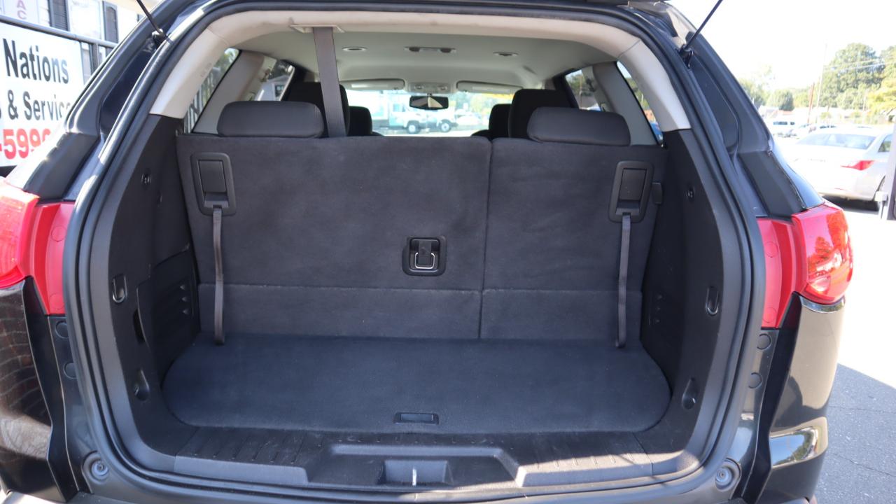 Chevrolet Traverse AWD 4dr LT w/1LT 2011