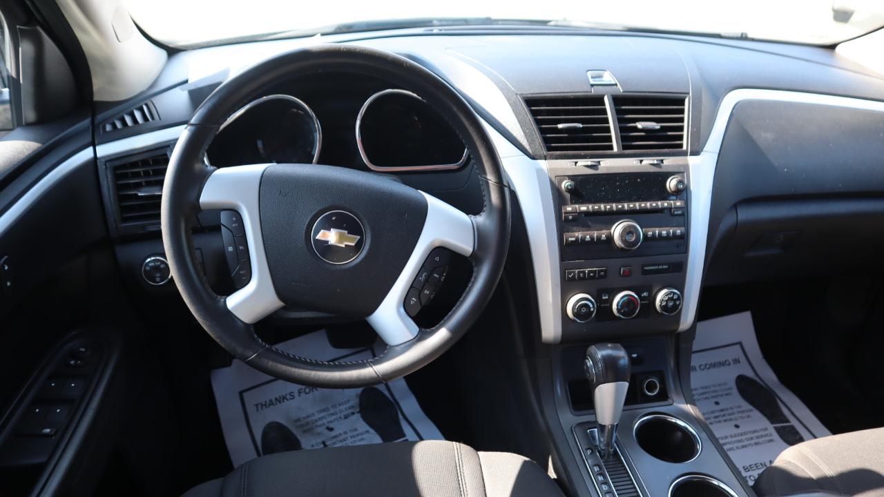 Chevrolet Traverse AWD 4dr LT w/1LT 2011
