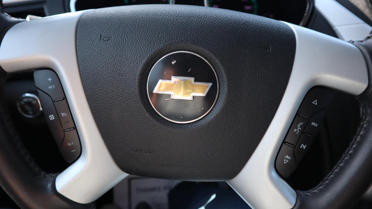 Chevrolet Traverse AWD 4dr LT w/1LT 2011