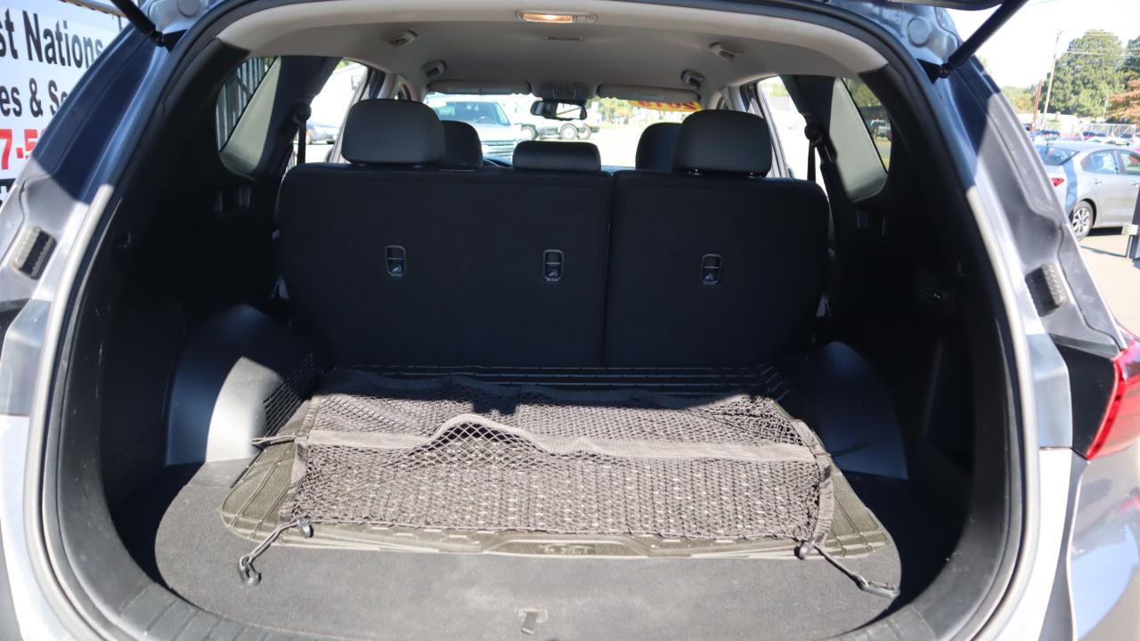 Hyundai Santa Fe SEL 2.4L Auto FWD 2019