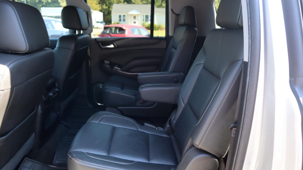 Chevrolet Suburban 4WD 4dr 1500 LT 2017