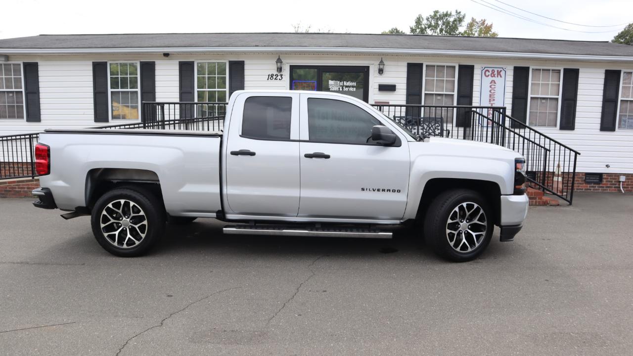 Chevrolet Silverado 1500 2WD Double Cab 143.5" Custom 2017