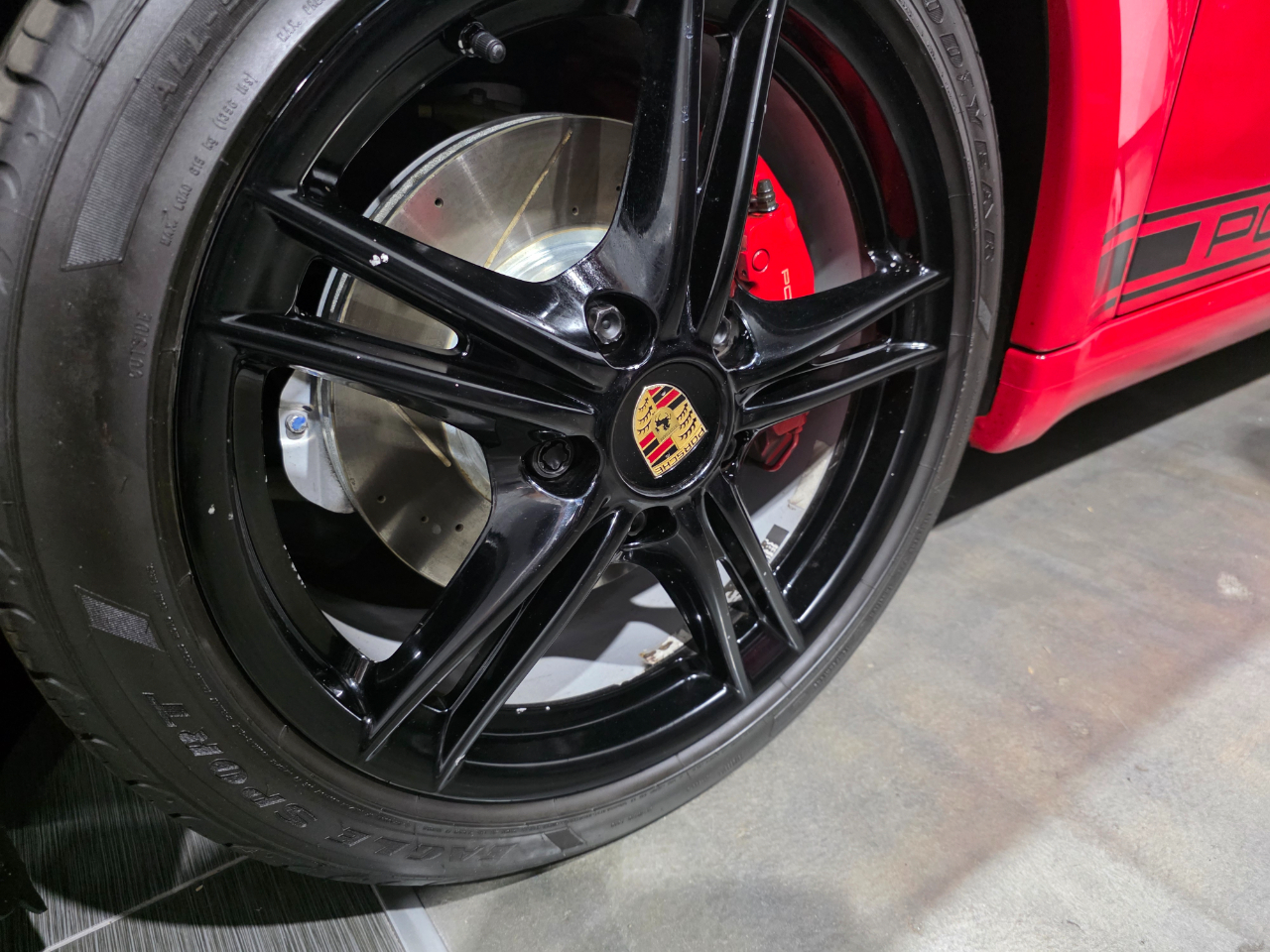 Porsche Cayman S 2011