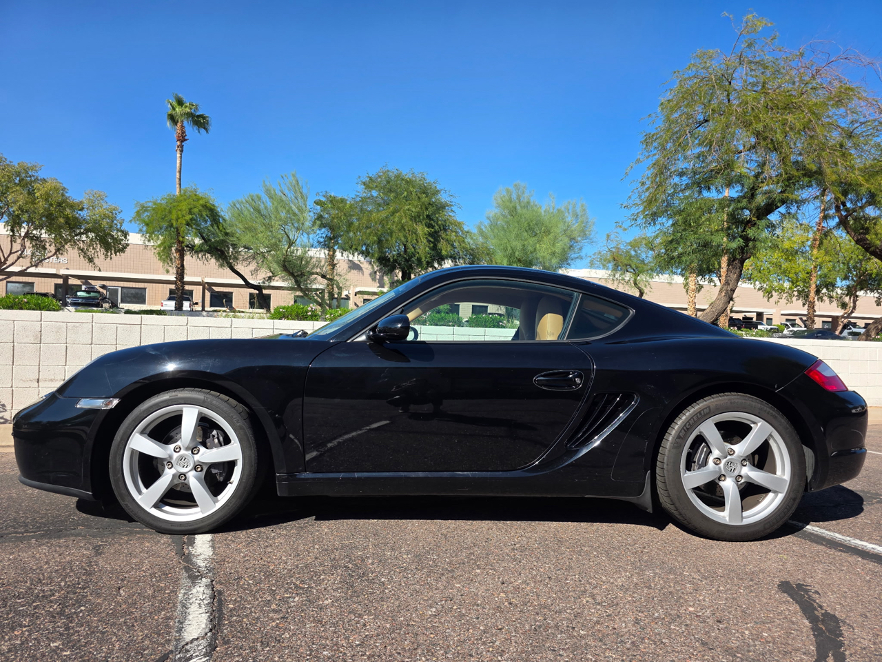 2007 Porsche Cayman Base photo 2