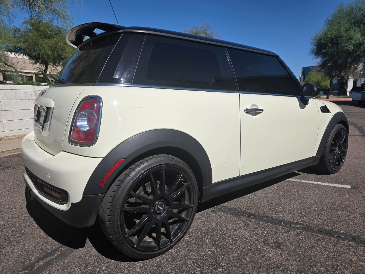 2012 Mini Cooper Hardtop S photo 13
