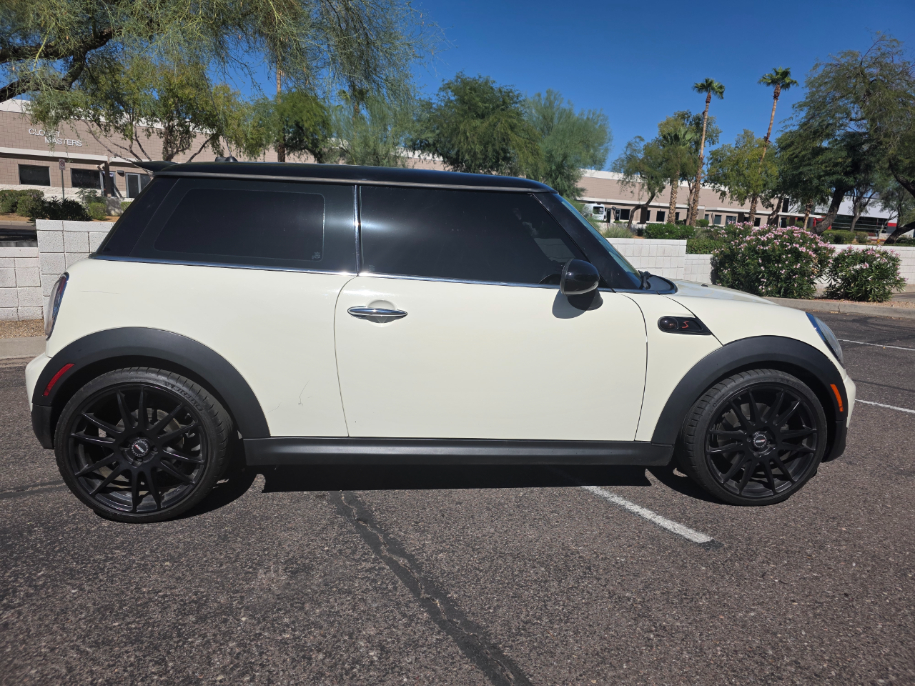 2012 Mini Cooper Hardtop S photo 14