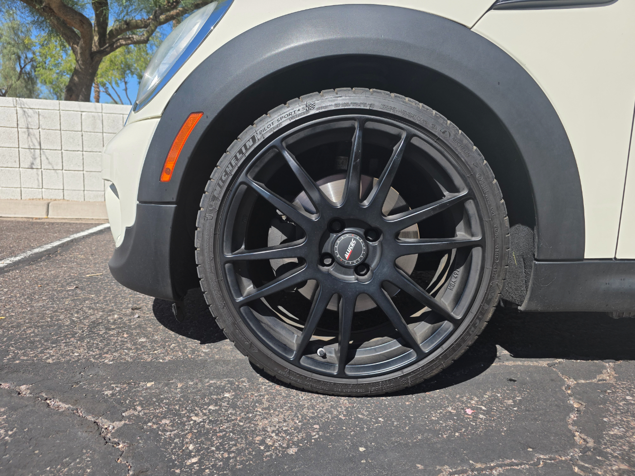 2012 Mini Cooper Hardtop S photo 16