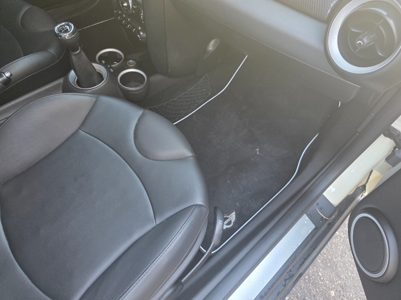 2012 Mini Cooper Hardtop S photo 35