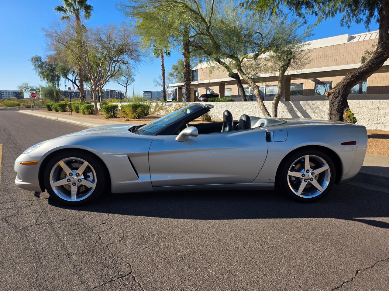 Chevrolet Corvette Z51 3LT Convertible 2006