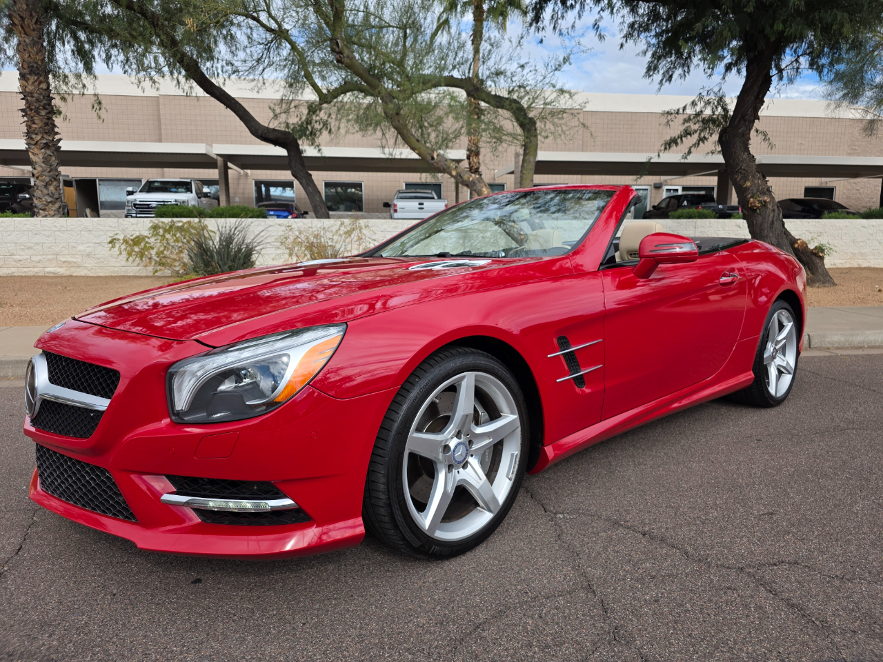 Mercedes-Benz SL-Class SL550R 2013