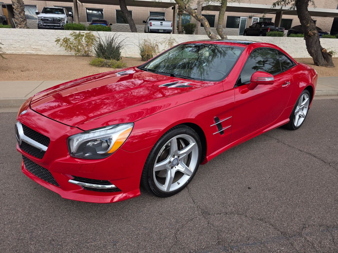 Mercedes-Benz SL-Class SL550R 2013
