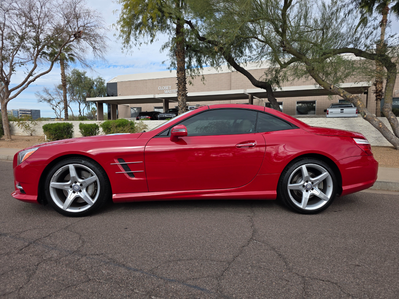 Mercedes-Benz SL-Class SL550R 2013