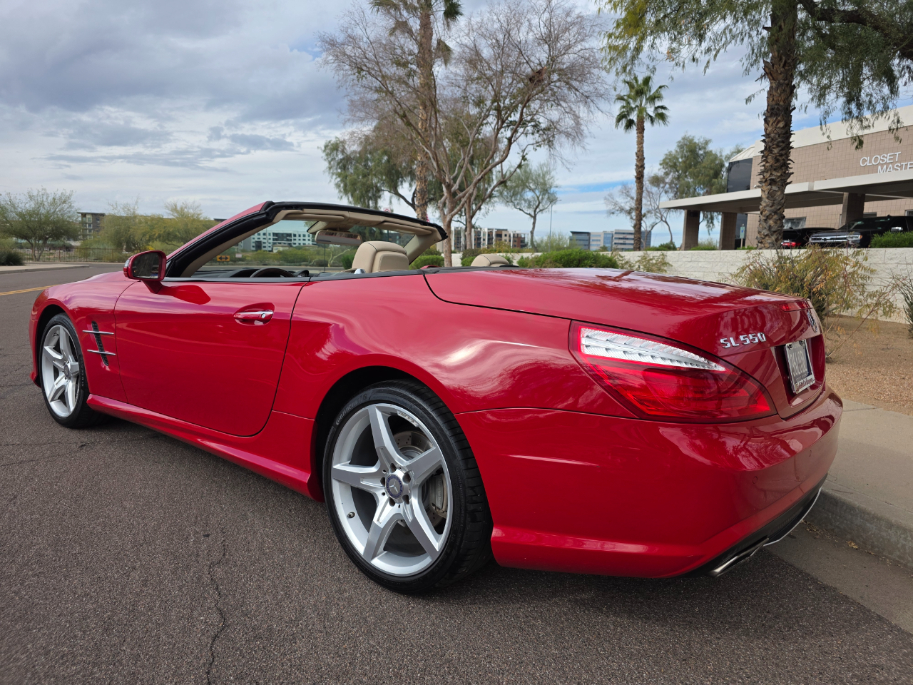 Mercedes-Benz SL-Class SL550R 2013