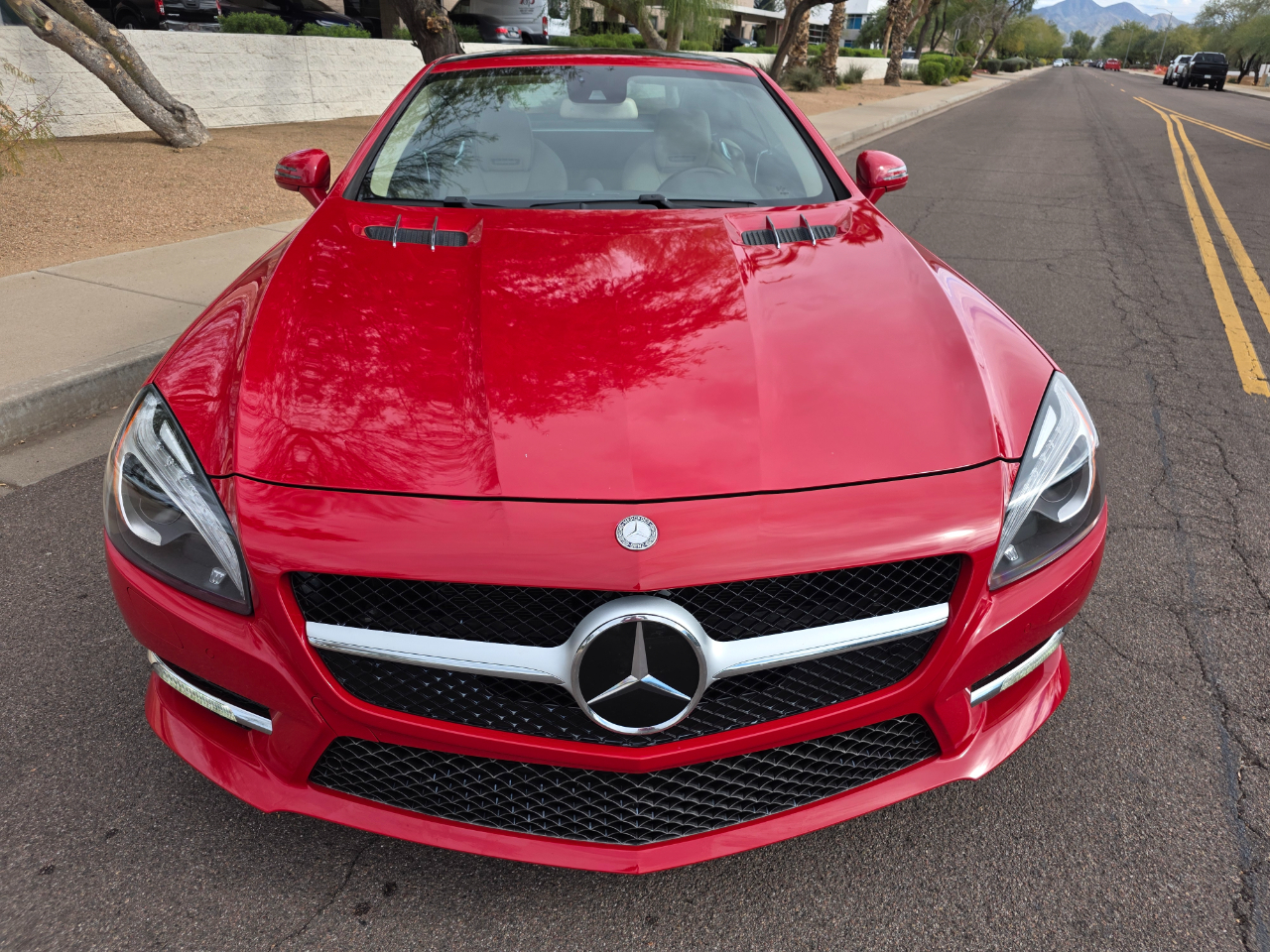 Mercedes-Benz SL-Class SL550R 2013