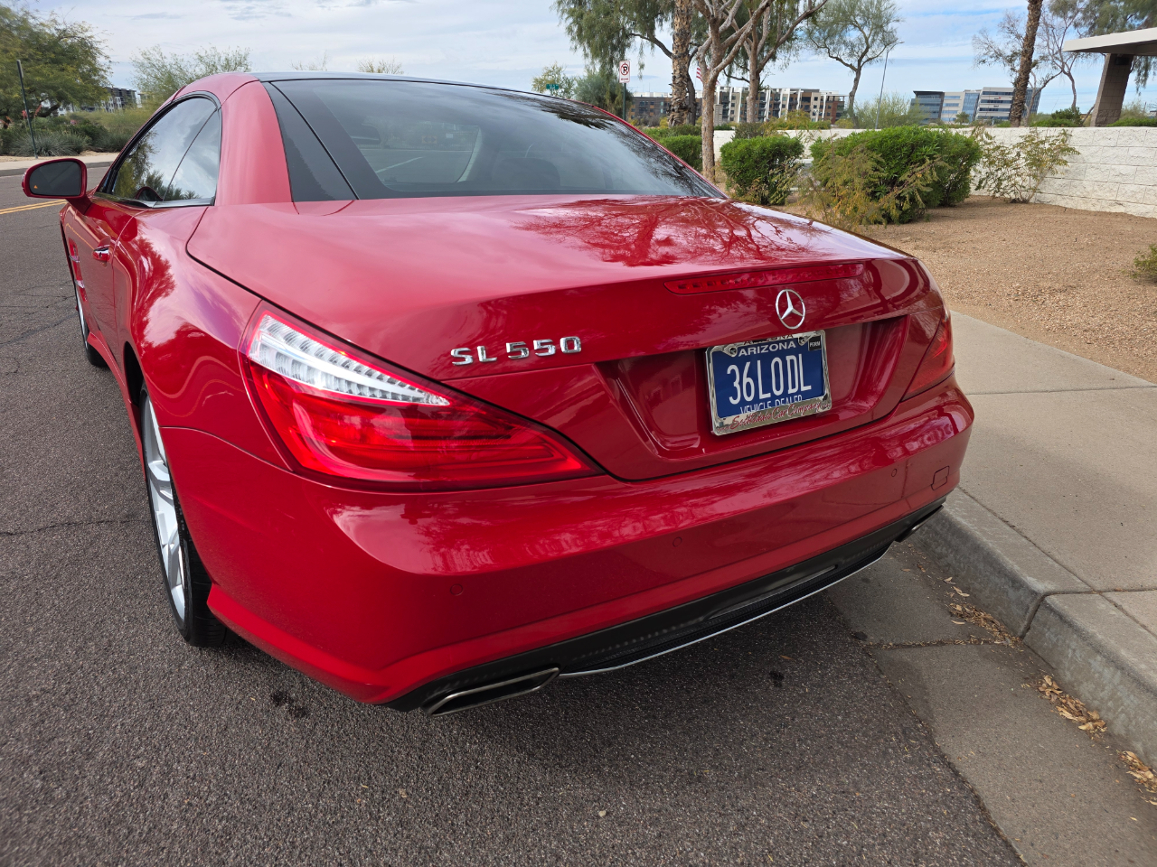 Mercedes-Benz SL-Class SL550R 2013