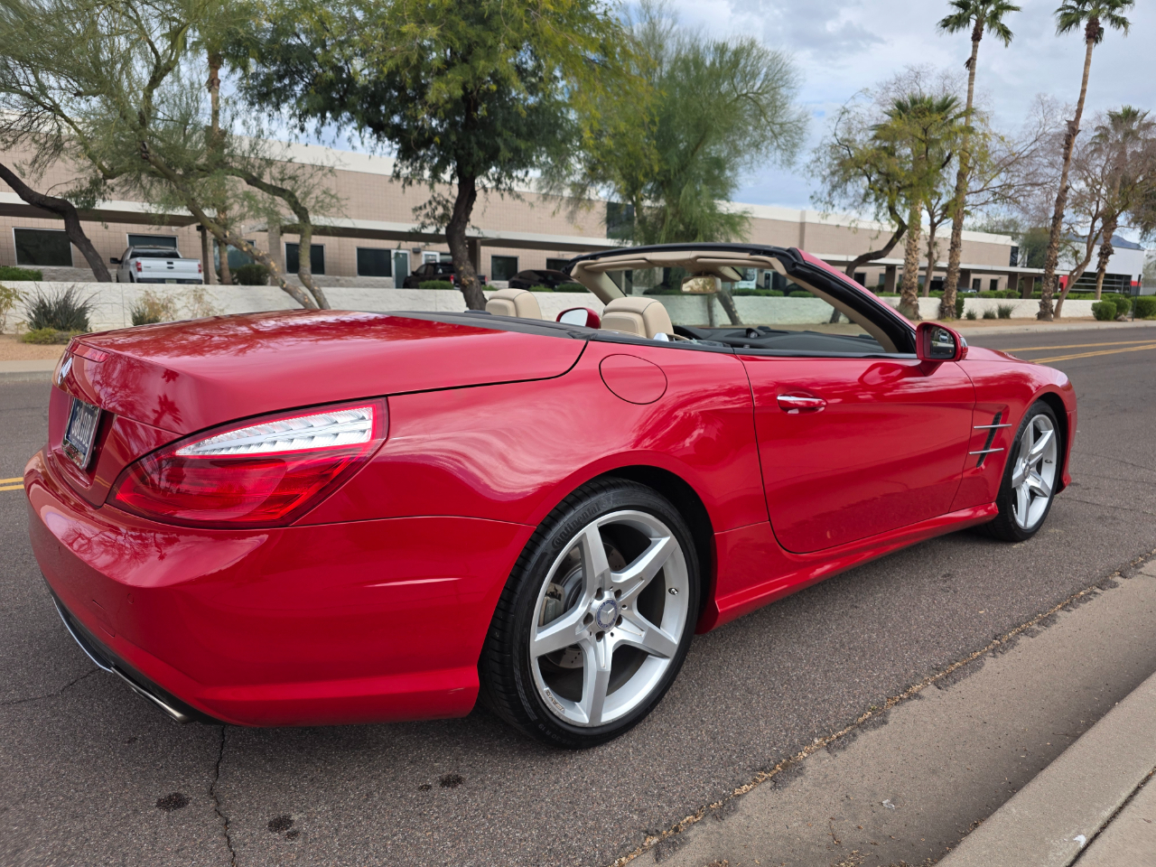 Mercedes-Benz SL-Class SL550R 2013