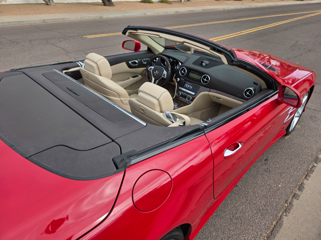 Mercedes-Benz SL-Class SL550R 2013