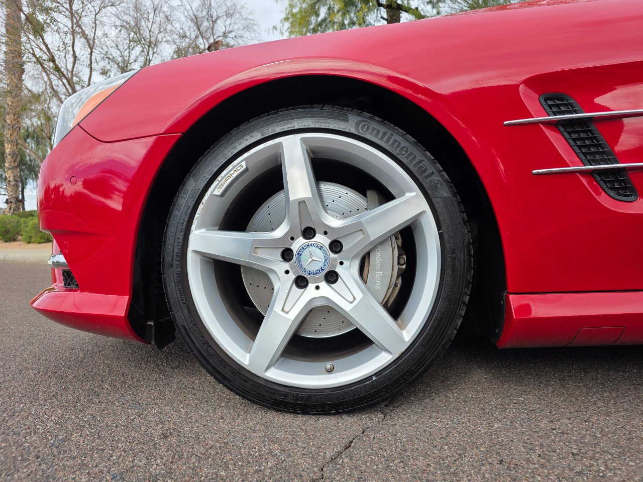 Mercedes-Benz SL-Class SL550R 2013