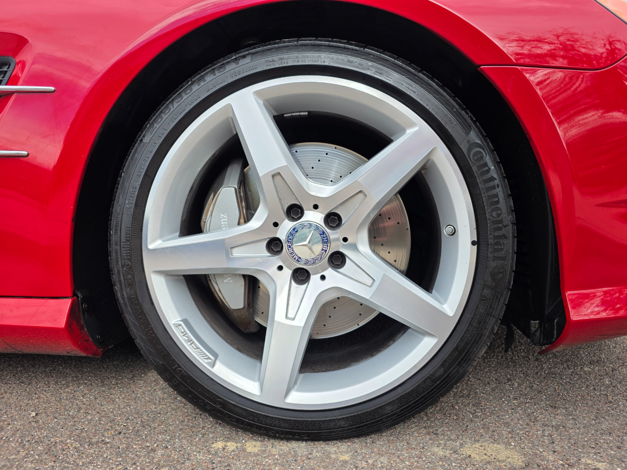 Mercedes-Benz SL-Class SL550R 2013