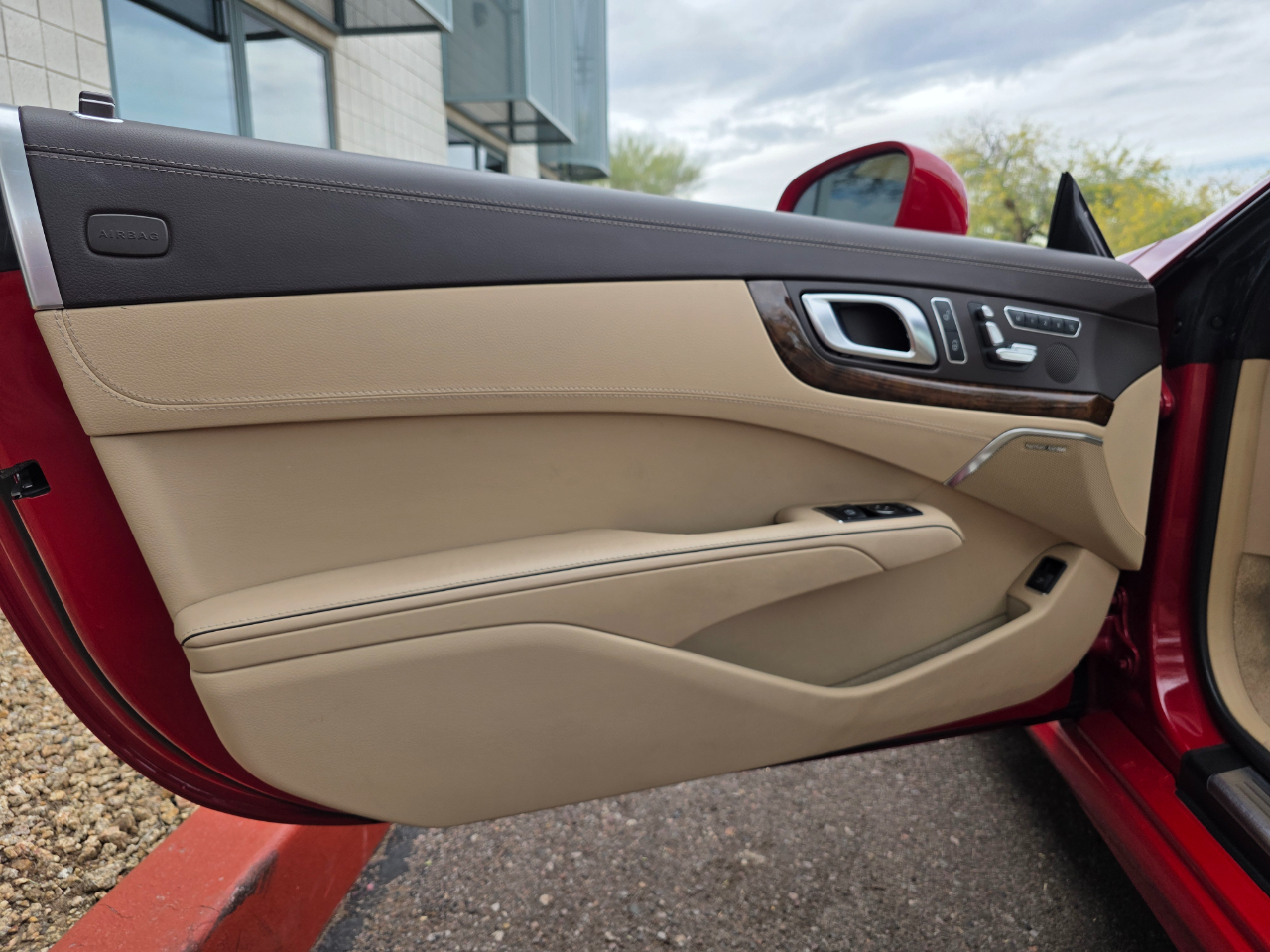 Mercedes-Benz SL-Class SL550R 2013