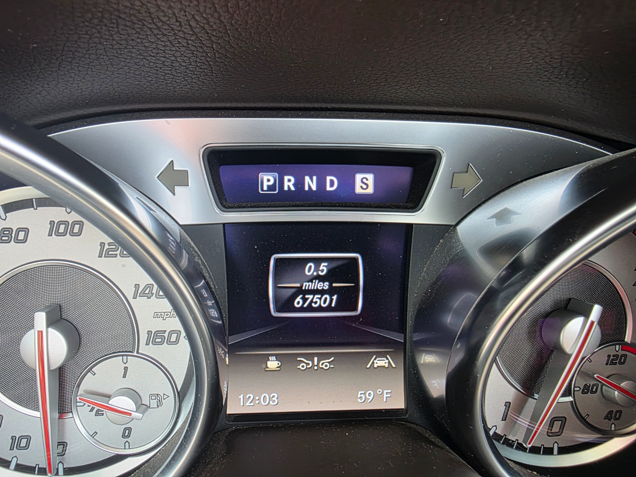 Mercedes-Benz SL-Class SL550R 2013