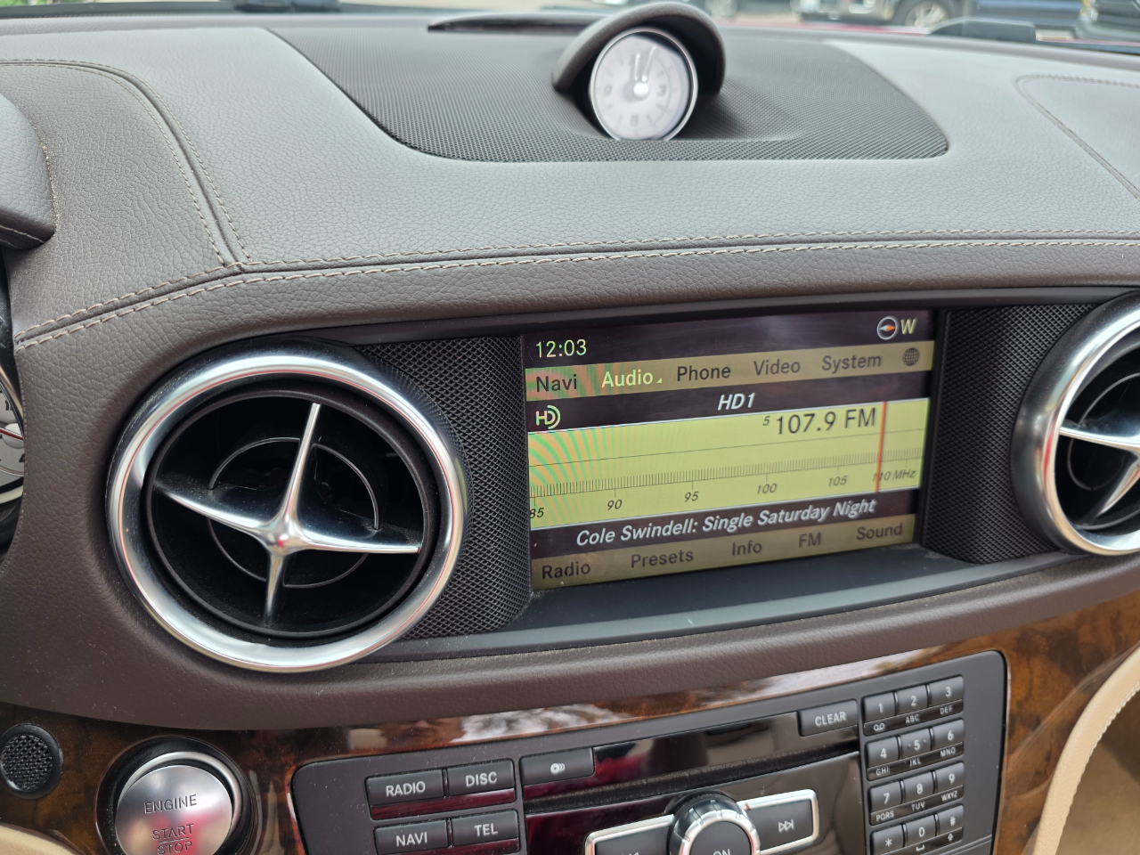 Mercedes-Benz SL-Class SL550R 2013