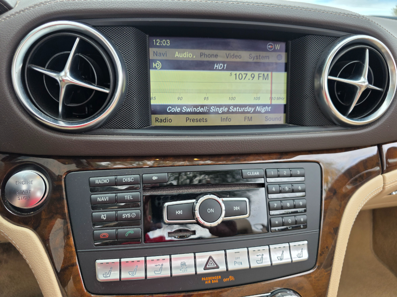 Mercedes-Benz SL-Class SL550R 2013