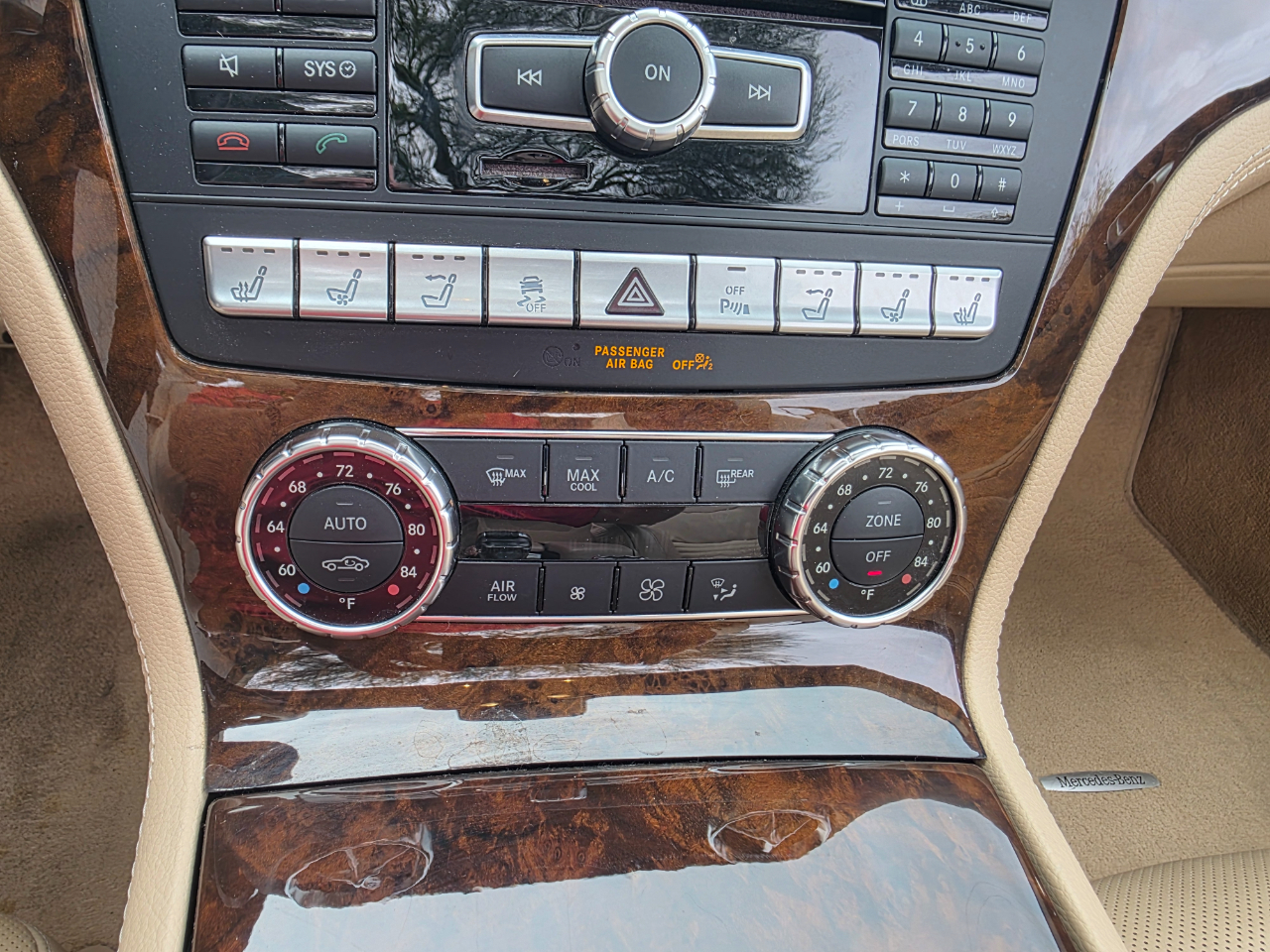 Mercedes-Benz SL-Class SL550R 2013