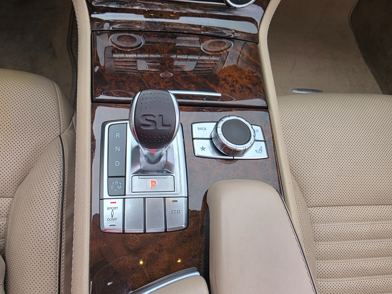 Mercedes-Benz SL-Class SL550R 2013