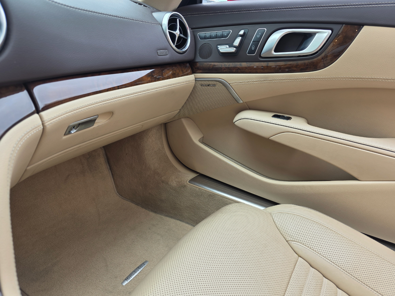 Mercedes-Benz SL-Class SL550R 2013