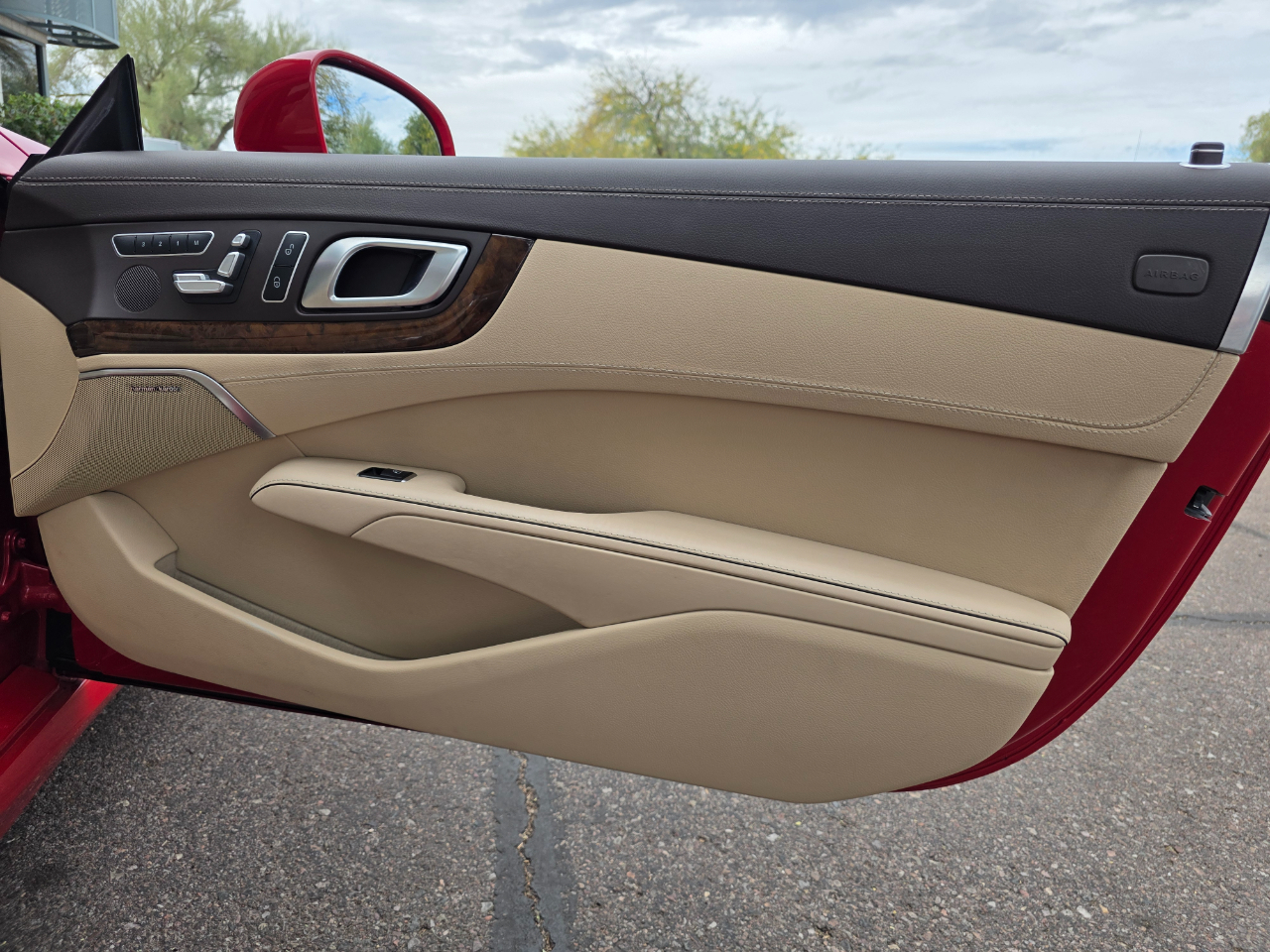 Mercedes-Benz SL-Class SL550R 2013