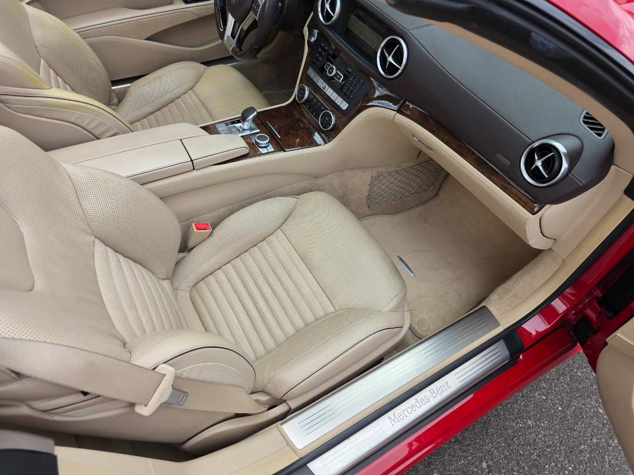 Mercedes-Benz SL-Class SL550R 2013