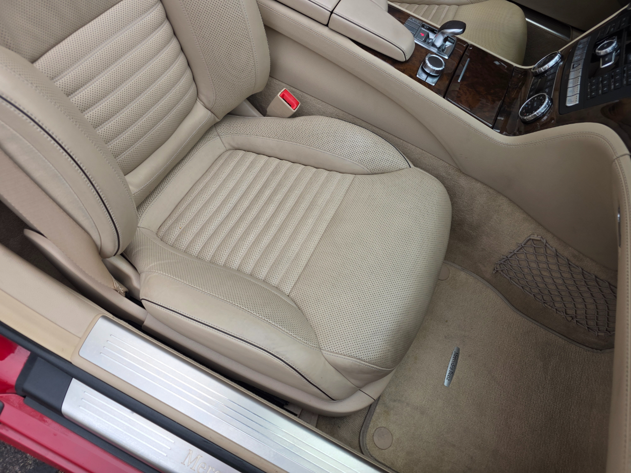 Mercedes-Benz SL-Class SL550R 2013