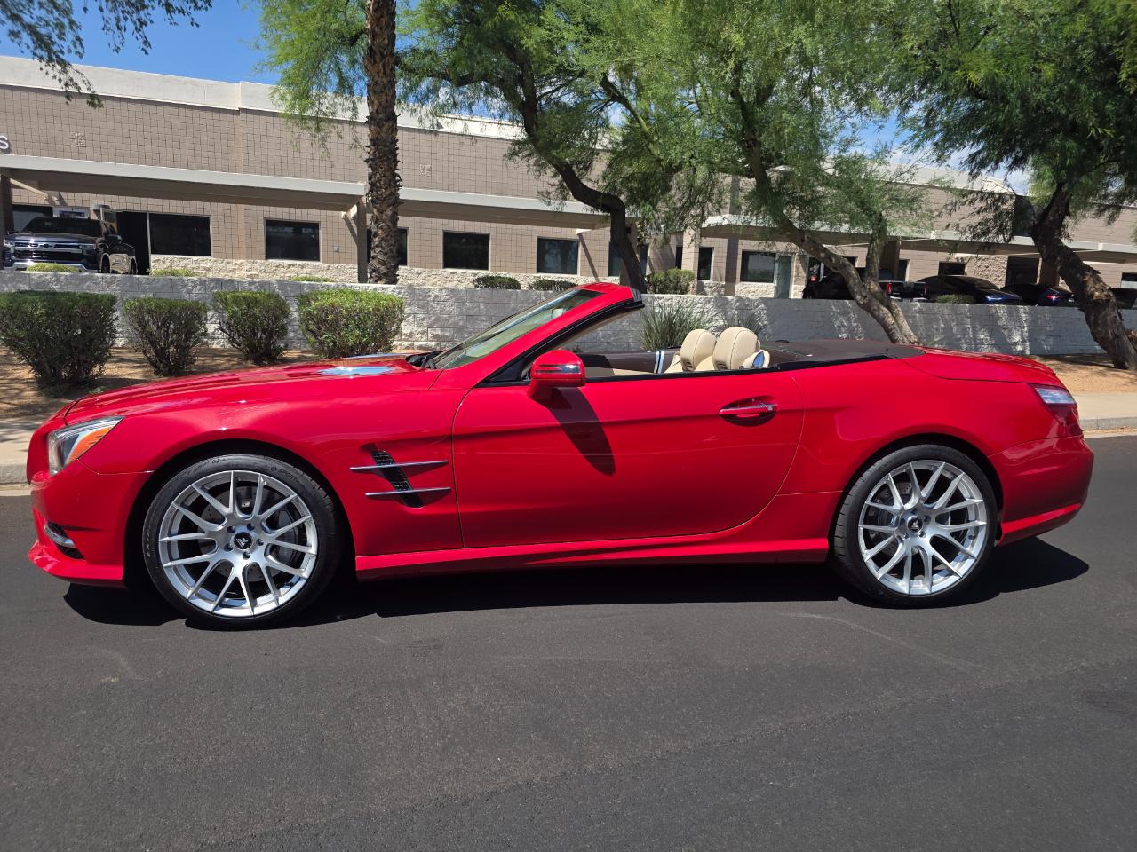 Mercedes-Benz SL-Class SL550 2013