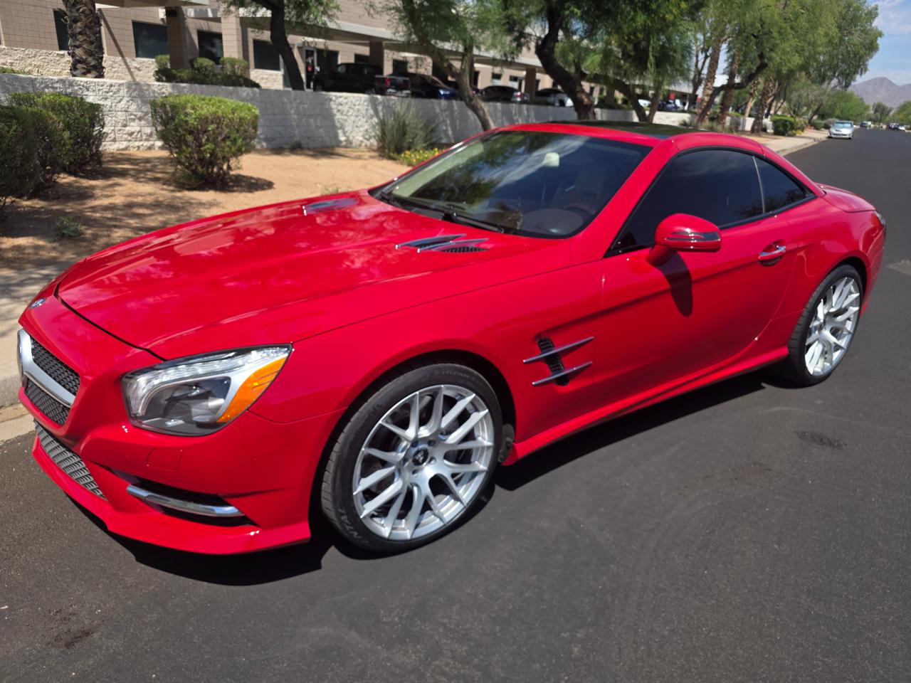 Mercedes-Benz SL-Class SL550 2013