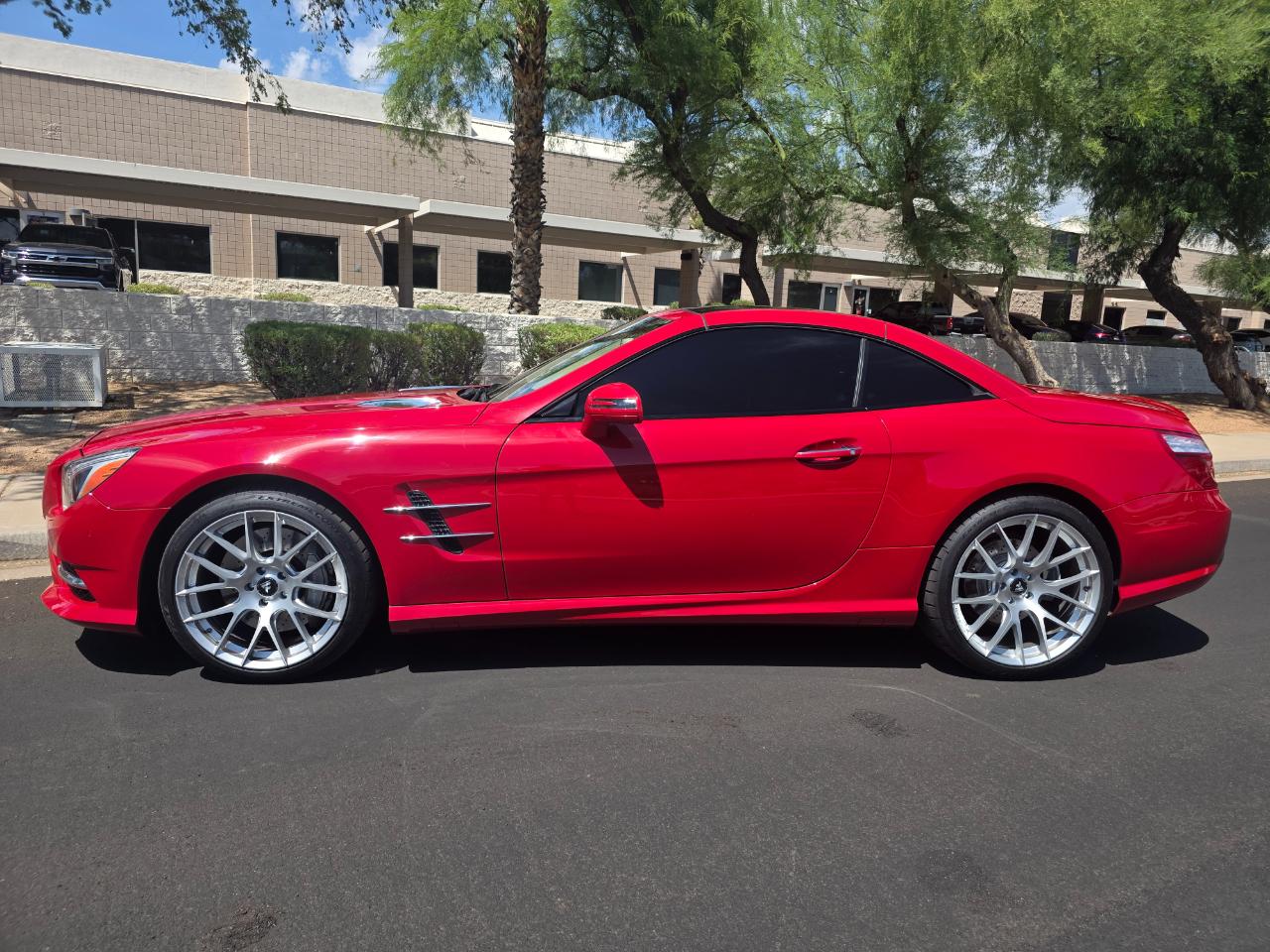 Mercedes-Benz SL-Class SL550 2013