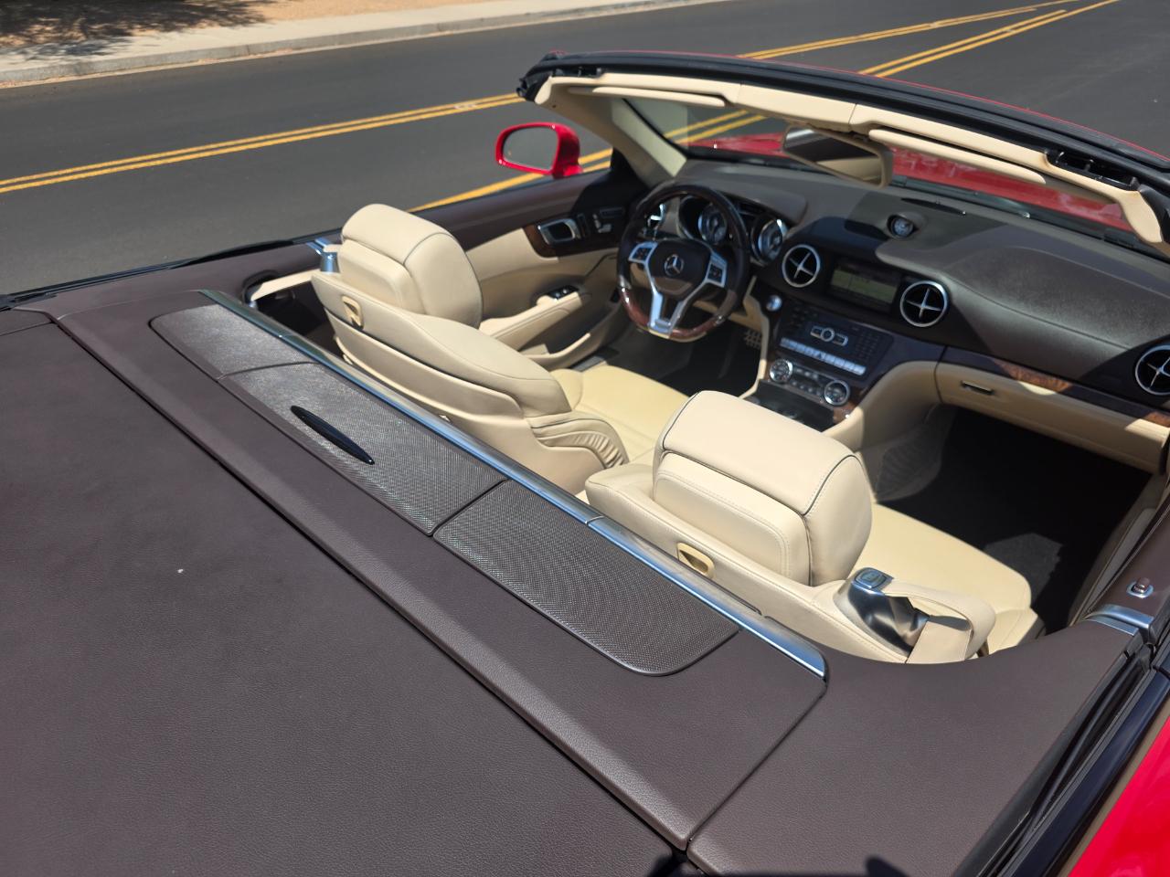 Mercedes-Benz SL-Class SL550 2013