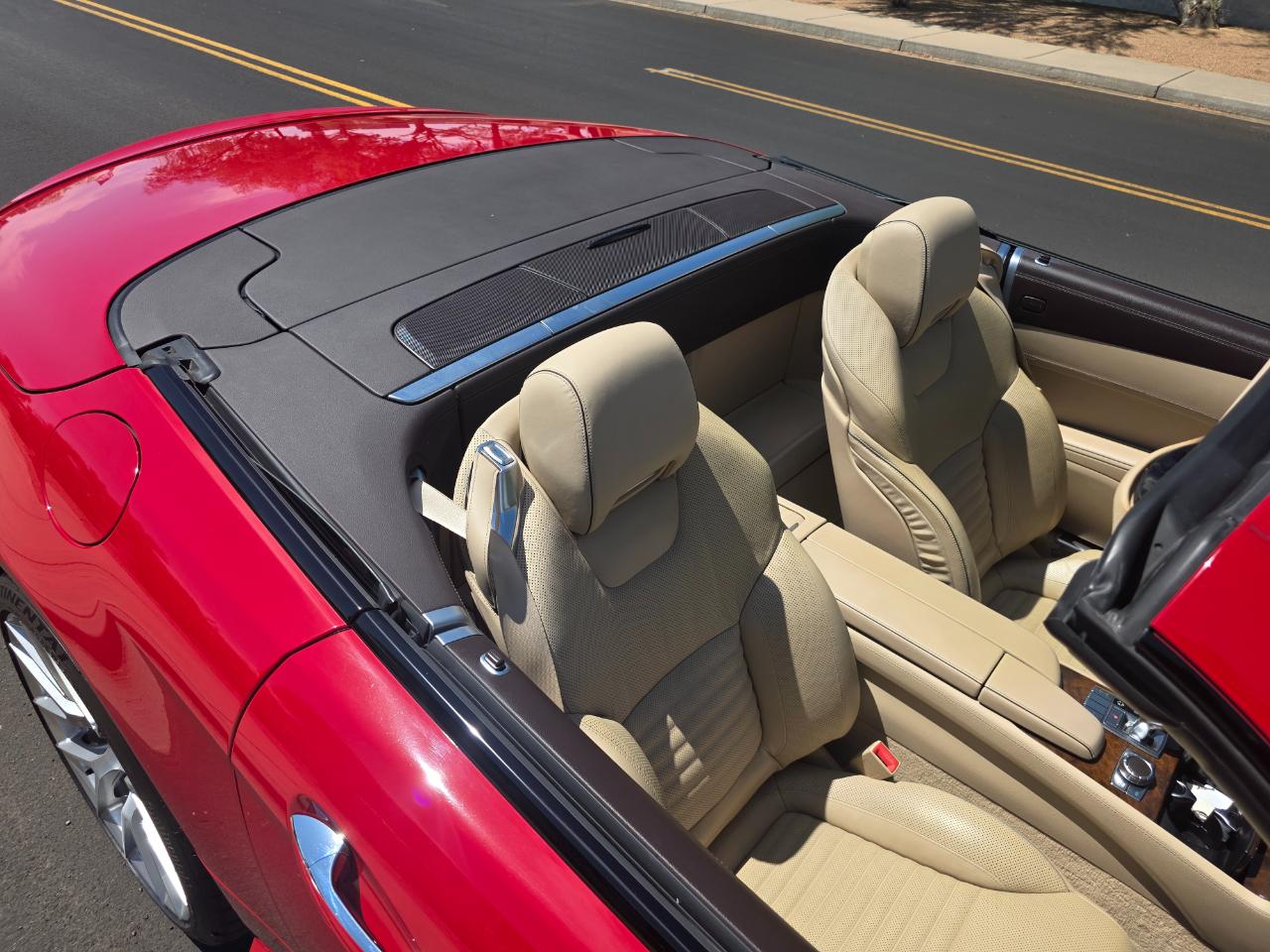 Mercedes-Benz SL-Class SL550 2013