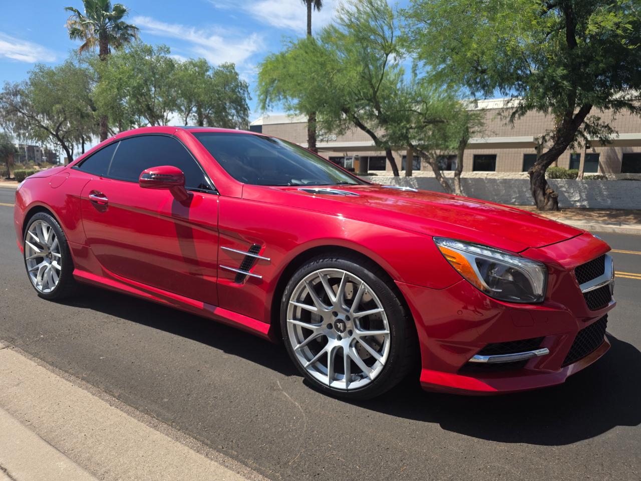 Mercedes-Benz SL-Class SL550 2013